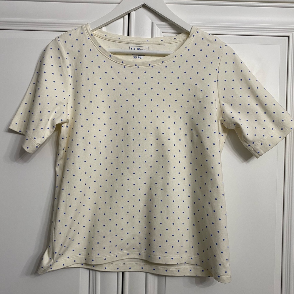 NWOT L.L. Bean XS Petite Short Sleeve Crew Neck T-Shirt White w/Blue Polka Dots